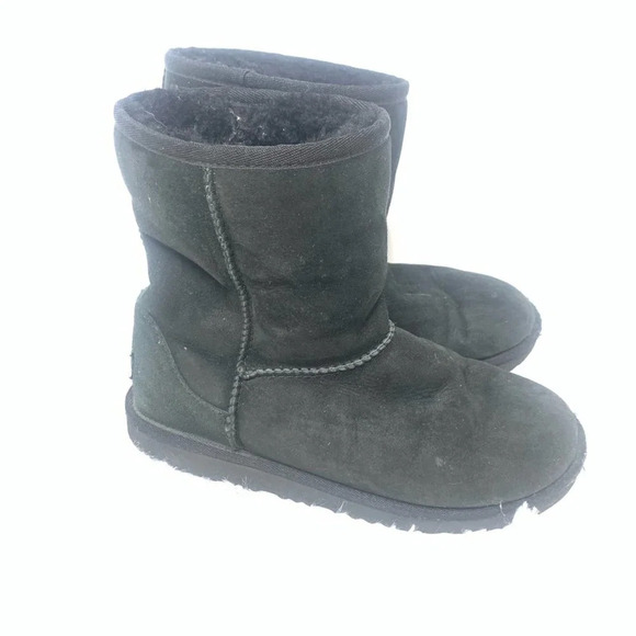 UGG Black Boot Size 3 - Picture 2 of 7